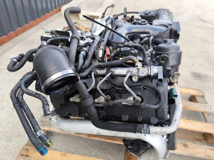 SILNIK KOMPLETNY AUDI A4 A5 Q5 A8 PORSCHE 3.0 TDI CTB CTBA ORYGINAŁ !!!