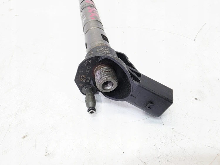 WTRYSK WTRYSKIWACZ AUDI A4 B8 A5 8T Q5 8R 2.7 3.0 TDI 059130277AP USZK