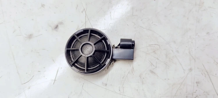 GŁOŚNIK WYSOKO TONOWY AUDI A3 A4 A6 8H0035399D