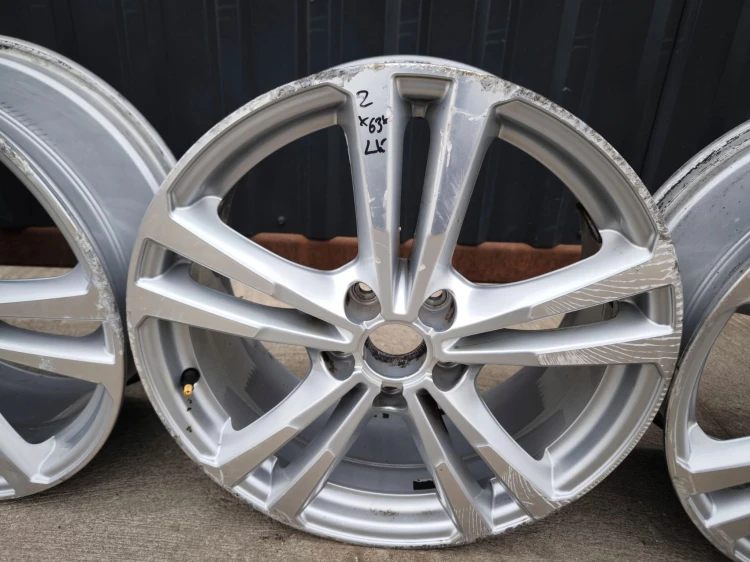 FELGA FELGI VW AUDI A3 A4 A6 ITP 7.5J R18 ET51 8V0601025BL Z*63*