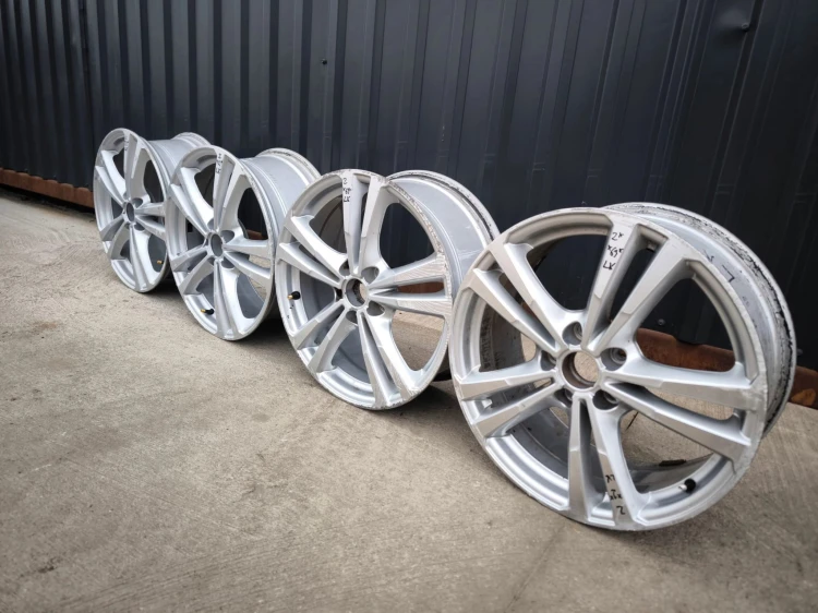 FELGA FELGI VW AUDI A3 A4 A6 ITP 7.5J R18 ET51 8V0601025BL Z*63*