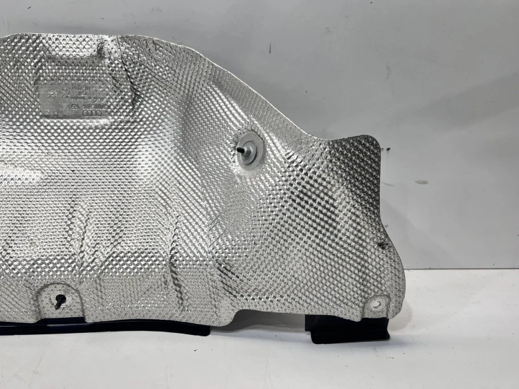 ŚCIANA GRODZIOWA OSŁONA AUDI A4 B9 8W0819523B