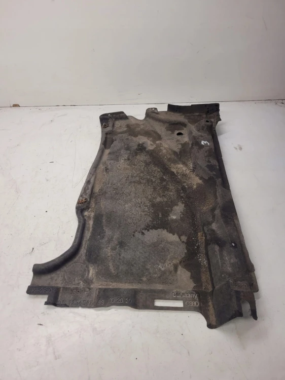 OSŁONA PODWOZIA LEWY TYŁ AUDI A6 C7 4G0825215C *4*