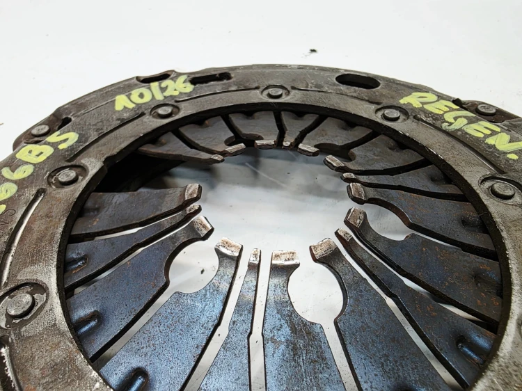 KOŁO DWUMASOWE SPRZĘGŁO AUDI VOLKSWAGEN SEAT SKODA 1.6TDI 03L105266BS 10/26