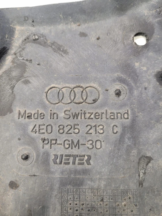 OSŁONA PODWOZIA LEWA AUDI A8 D3 4E0825213C