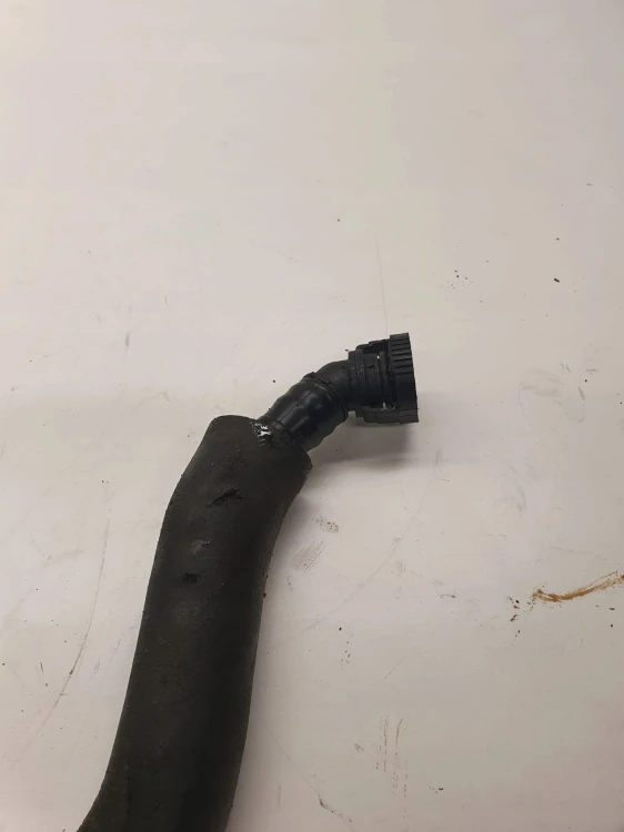 RURA PRZEWÓD ODMY AUDI VW 2,0 TFSI 06J103221