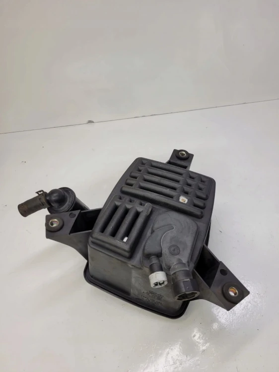 FILTR WĘGLOWY AUDI A4 B7 A6 C6 2.0 TFSI 8E0201799A
