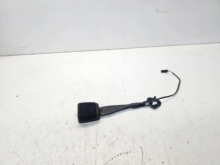 ZAPINKA PASA FOTELA AUDI A4 B9 A5 8W Q7 4M 4M0857755E