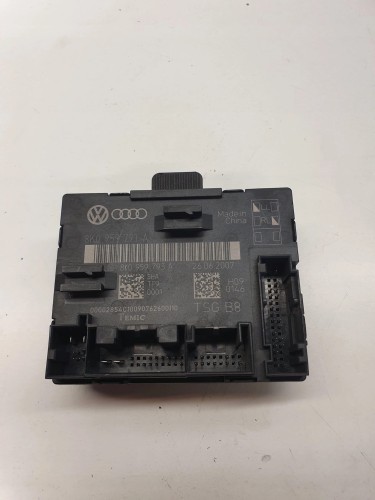 MODUŁ STEROWNIK DRZWI AUDI A4 B8 A5 Q5 8K0959793A