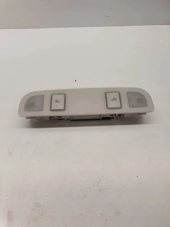 LAMPKA OŚWIETLENIE KABINY AUDI A6 C6 4F0947111
