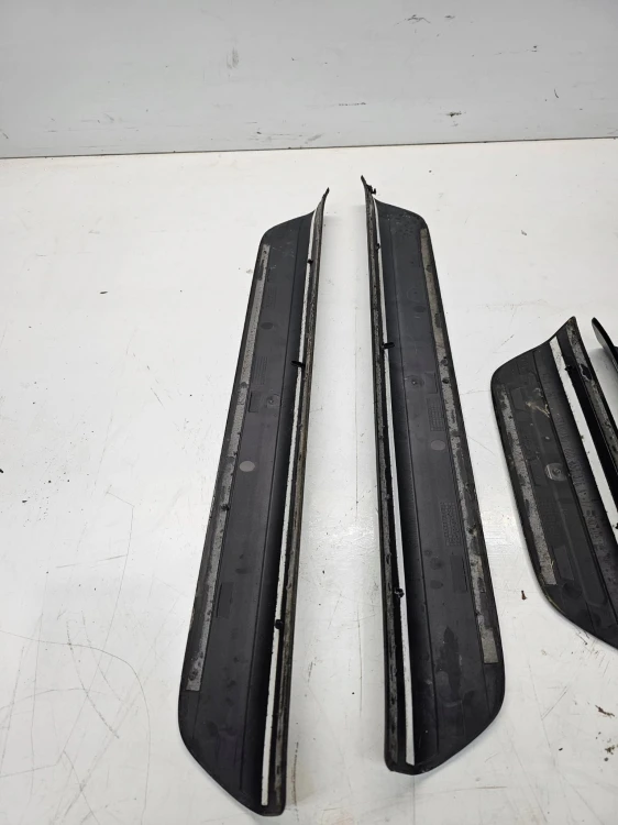 LISTWA LISTWY PROGOWE S-LINE AUDI Q3 8U 8U0853374B