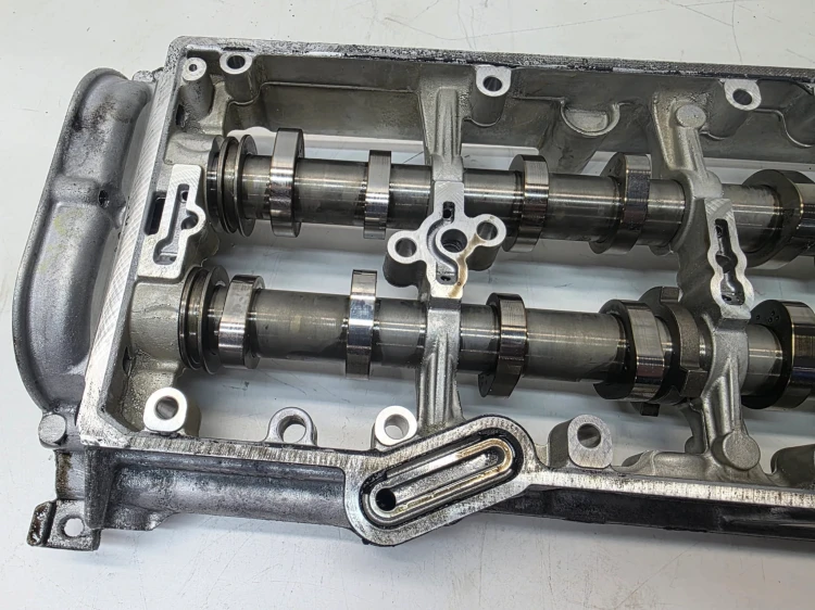 NASADA GŁOWICY + WAŁKI AUDI VOLKSWAGEN SEAT SKODA 2.0 TDI 04L103308C 5 !!!