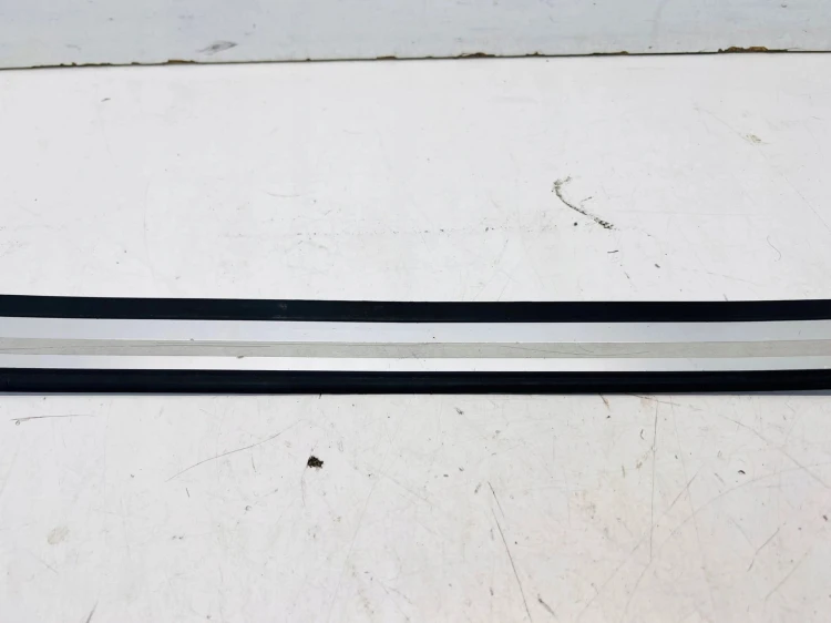 LISTWA PROGOWA PRAWA AUDI A5 SLINE 8T0853374