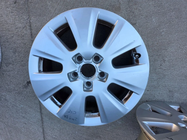 FELGI FELGA KOMPLET VW SKODA AUDI SEAT 8.5J R16 ET50 8P0601025BJ Z*93* OK