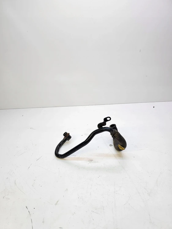 RURA PRZEWÓD WODY AUDI A4 B9 2.0 TDI 04L121085AK