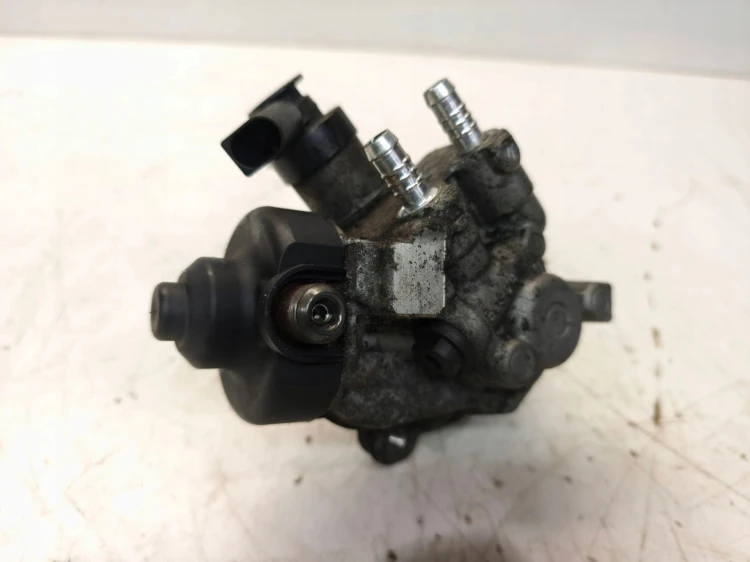 POMPA WTRYSKOWA CR AUDI VOLKSWAGEN SEAT SKODA 2.0 TDI 04L130755D