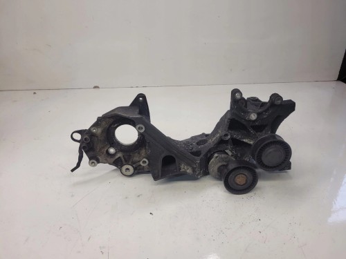 ŁAPA ALTERNATORA AUDI VW SEAT 2.0 TDI 03L903143H