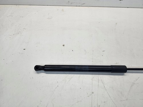 SIŁOWNIK TELESKOP KLAPY TYŁ AUDI Q3 8U 8U0827552A