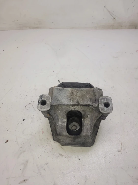 ŁAPA PODUSZKA SILNIKA AUDI A4 A5 Q5 8R0199381AL