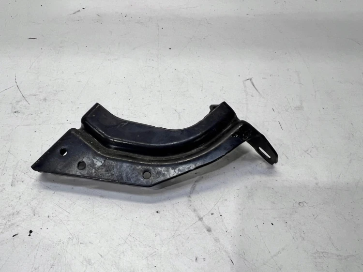 WSPORNIK MOCOAWNIE ZBIORNIKA WYRÓWNAWCZEGO AUDI Q5 FY 80A121232AR