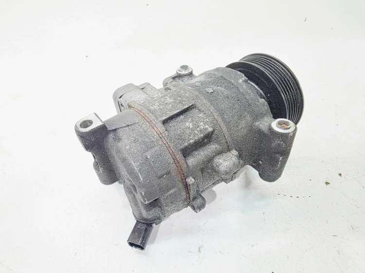 SPRĘŻARKA KOMPRESOR KLIMATYZACJI AUDI A4 B8 A5 8T Q5 8K0260805E