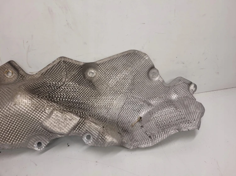 OSŁONA TERMICZNA PODŁOGI AUDI A8 D3 4E0825644A