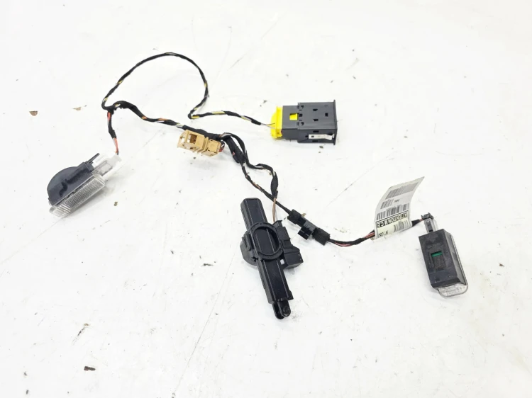 WIĄZKA SCHOWKA + WŁĄCZNIK AIRBAG AUDI A6 C7 A7 LIFT 4G0971679K 5P0919237C