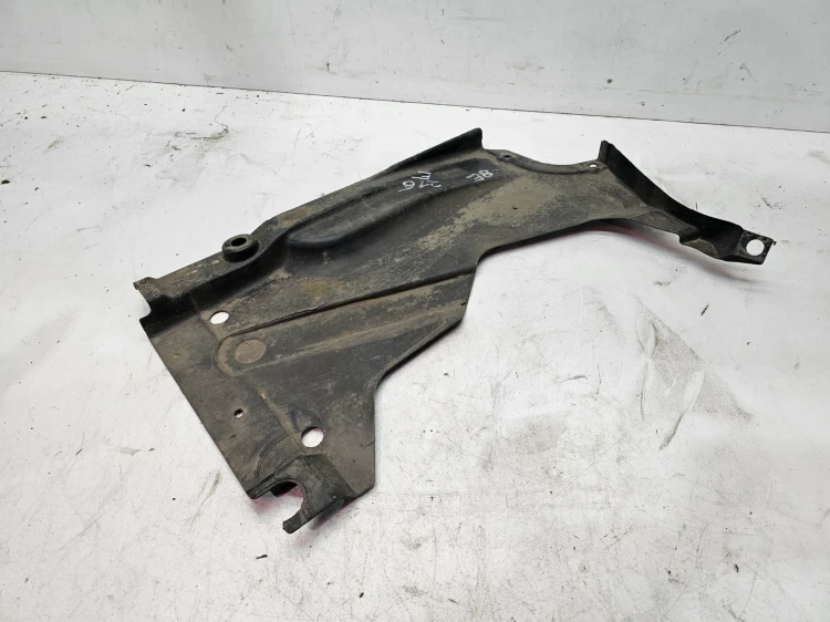 OSŁONA PODWOZIA AUDI A4 B6 B7 PRAWY TYŁ 8E0825216T