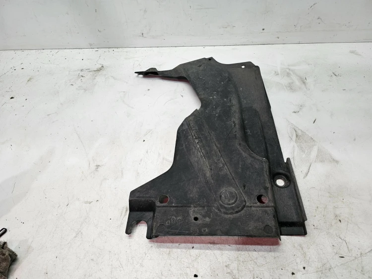 OSŁONA PODWOZIA AUDI A4 B6 B7 PRAWY TYŁ 8E0825216T