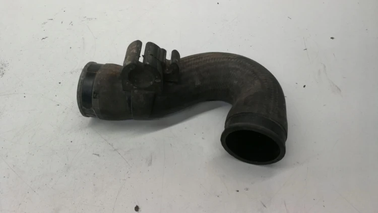RURA PRZEWÓD INTERCOOLERA AUDI A4 B6 B7 8E0145845D