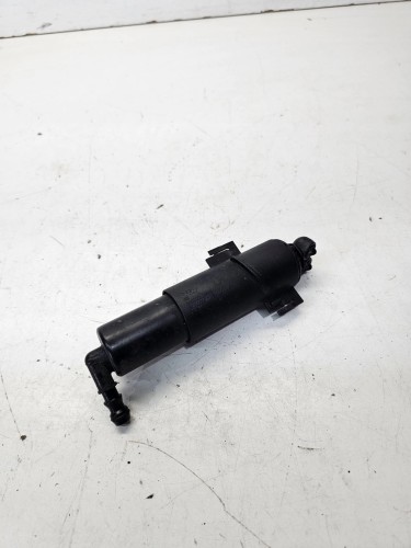 SPRYSKIWACZ REFLEKTORA LEWY AUDI A5 8T 8T0955101A