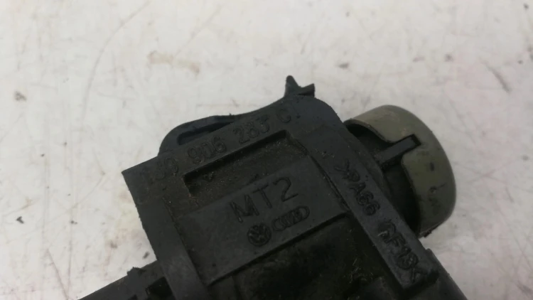 ZAWÓR PODCIŚNIENIA AUDI VW SEAT SKODA 1J0906283C