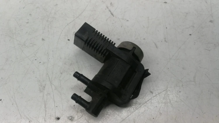 ZAWÓR PODCIŚNIENIA AUDI VW SEAT SKODA 1J0906283C