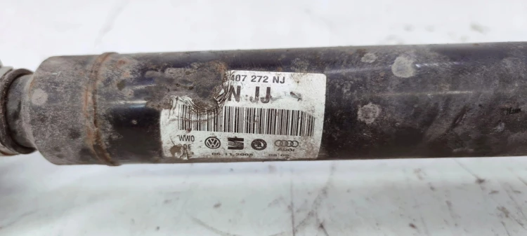 PÓŁOŚ PRAWY PRZÓD AUDI A3 2.0 TDI 1K0407272NJ