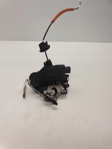 ZAMEK DRZWI PRAWY TYŁ AUDI 8E0839016C 7PIN