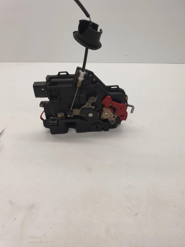 ZAMEK DRZWI PRAWY TYŁ AUDI 8E0839016C 7PIN