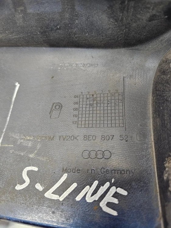 DOKŁADKA ZDERZAKA DYFUZOR TYŁ AUDI A4 B7 8E0807521G S-LINE LZ5C