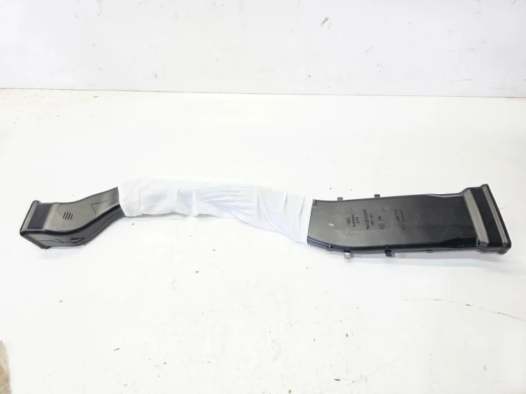 KIEROWNICA POWIETRZA KANAŁ TUNEL AUDI A4 B9 A5 8W0857039B