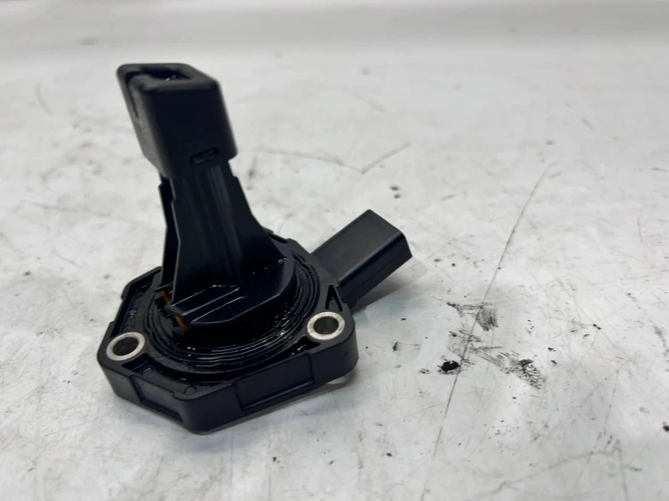 CZUJNIK POZIOMU OLEJU AUDI VOLKSWAGEN SEAT SKODA 03C907660G