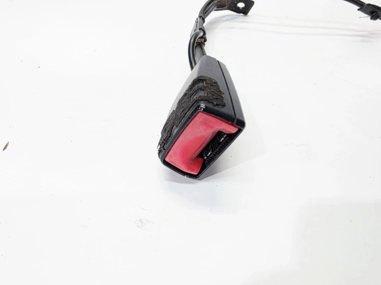 ZAPINKA PASA PRAWA Z CZUJNIKIEM AUDI A3 8P 8P0857756G