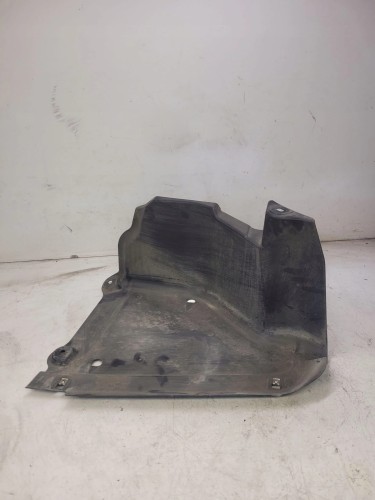 OSŁONA PŁYTA PODWOZIA LEWY TYŁ AUDI Q5 8R0825219B