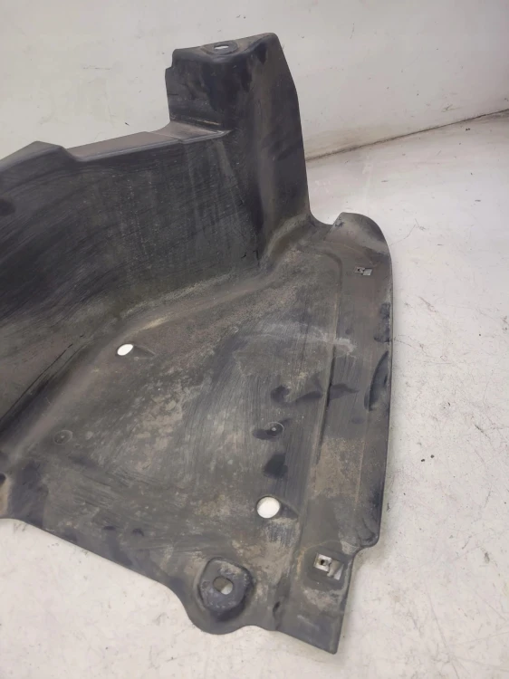OSŁONA PŁYTA PODWOZIA LEWY TYŁ AUDI Q5 8R0825219B