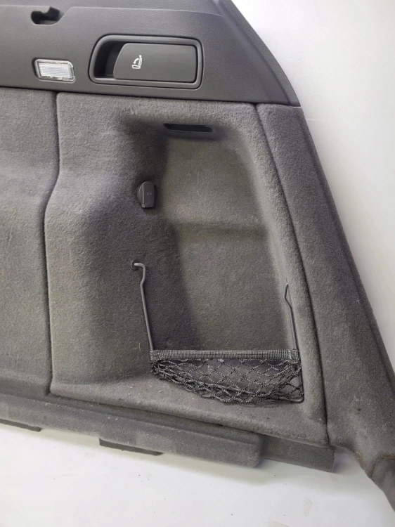 BOCZEK BAGAŻNIKA PRAWY AUDI Q5 8R 8R0863880D SZARA