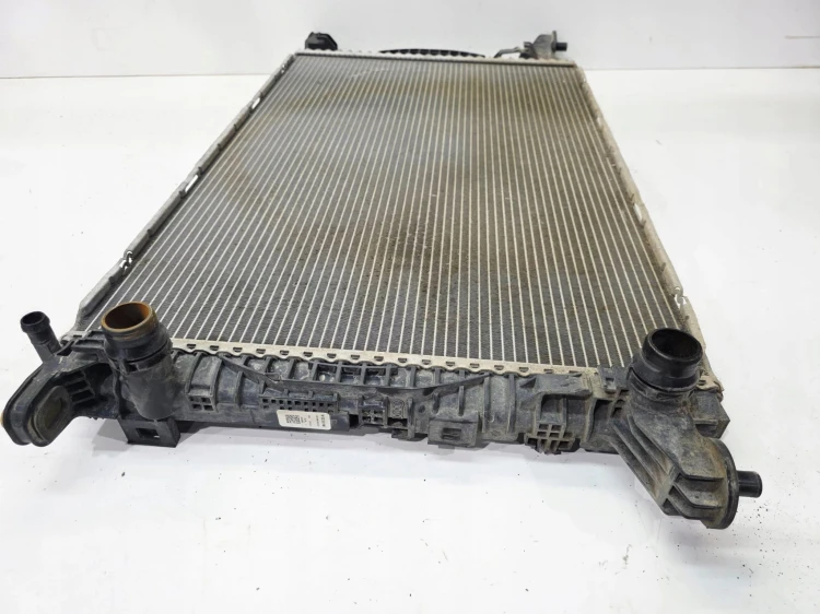 CHŁODNICA PŁYNU WODY AUDI A4 B9 A5 8W 2.0 TDI 8W0121251AK