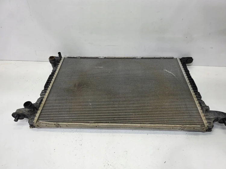 CHŁODNICA PŁYNU WODY AUDI A4 B9 A5 8W 2.0 TDI 8W0121251AK