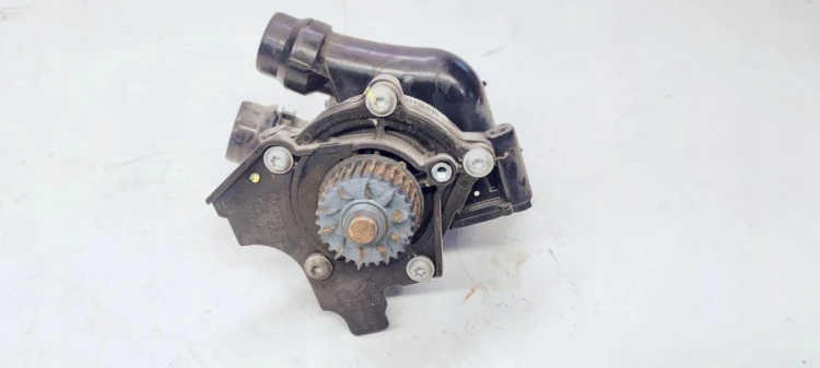 POMPA WODY AUDI A3 A4 A5 1.8 2.0 TFSI 06H121026BA