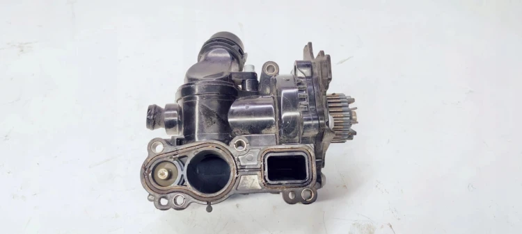 POMPA WODY AUDI A3 A4 A5 1.8 2.0 TFSI 06H121026BA