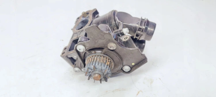 POMPA WODY AUDI A3 A4 A5 1.8 2.0 TFSI 06H121026BA