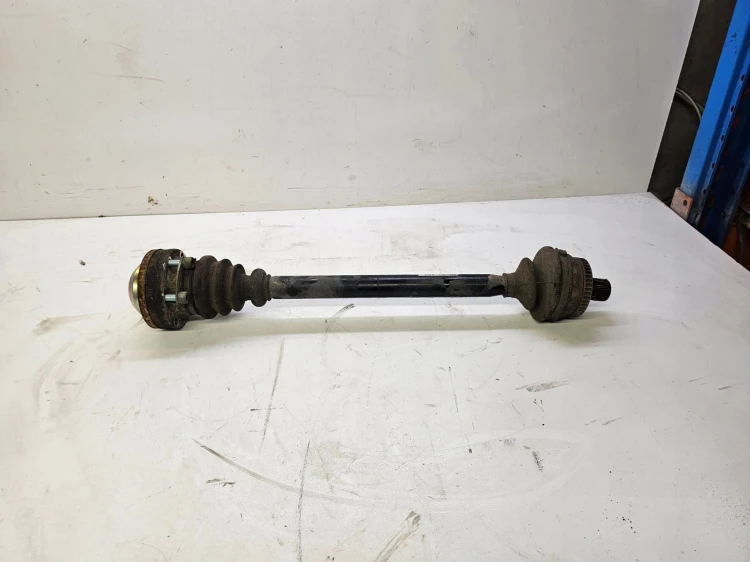 PÓŁOŚ LEWA LUB PRAWA TYŁ AUDI A4 B7 8E0501203K