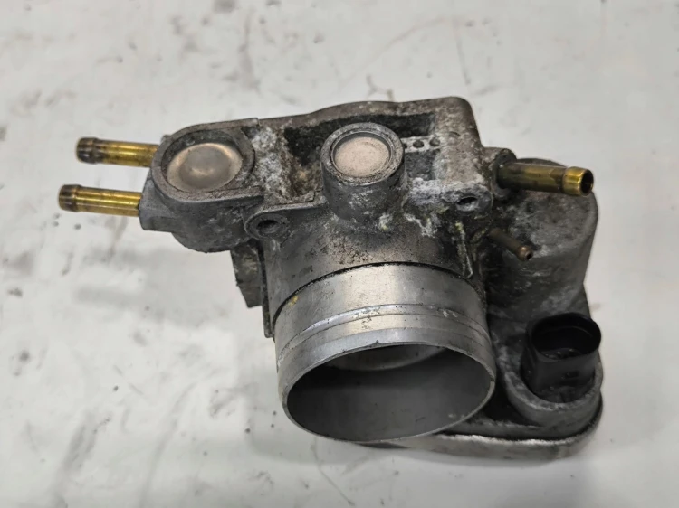 PRZEPUSTNICA AUDI VW SEAT SKODA 1.6 B 06B133062P